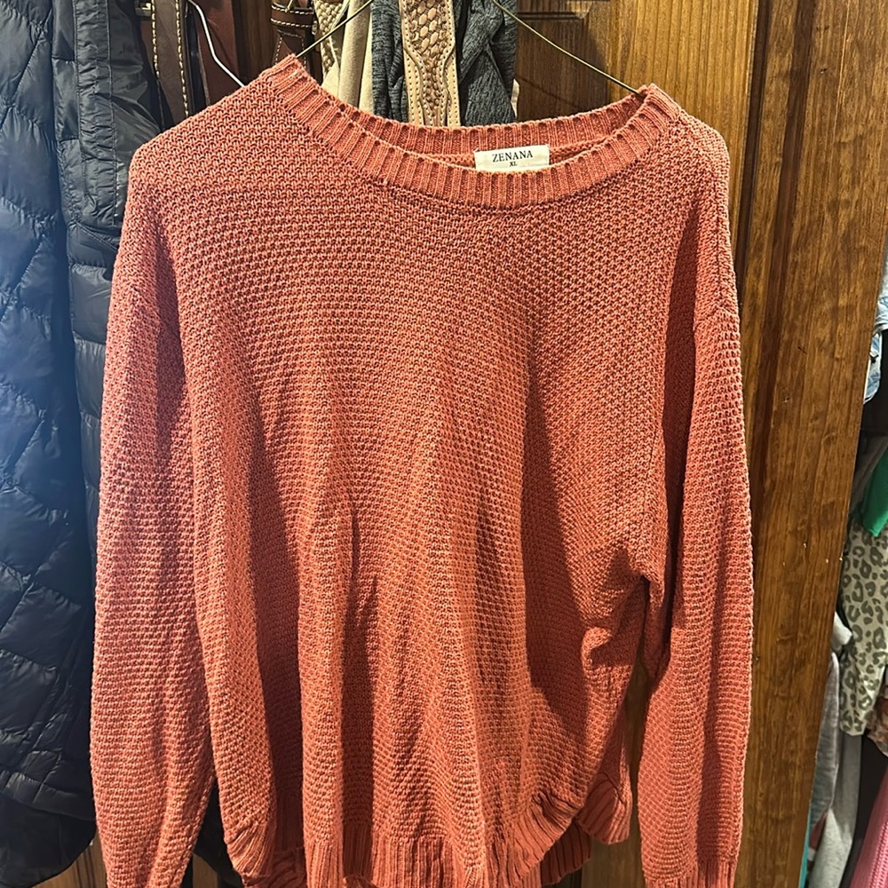 Zenana rust color sweater . Lightweight. Size Xl